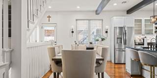 This luxurious townhouse on Cherry St. Gallery 20