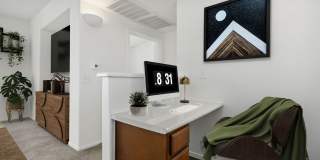 Venicia Gallery 86