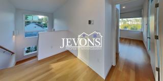 Luxury single-family home with inclusive water, sewer, and garbage Gallery 56