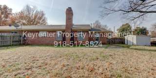 Beautiful 2bed/2bath Duplex!! Gallery 23