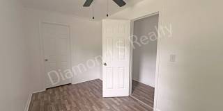 Updated 6 Bedroom Home! Gallery 23