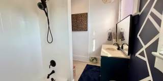 1525 Melpomene Street Gallery 22