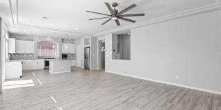 10116 Cascadia Creek Street Gallery 16