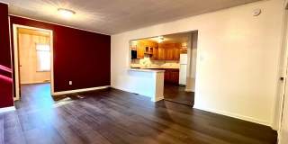 Spacious 4BR House in Edgewater Gallery 27