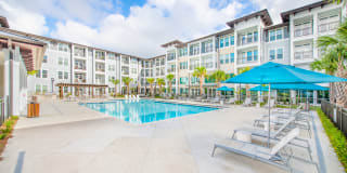 Overture Daniel Island Age 55+ Apartment Homes Gallery 2