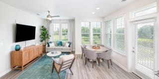 Overture Daniel Island Age 55+ Apartment Homes Gallery 10