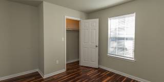 2 bed, 1 bath in great location - move in ready! Gallery 12