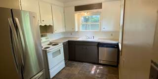 2 BEDROOM 1 BATH Gallery 3