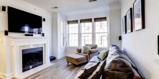 1 bed/ 1 bath Right off Meridian Hill Park with Reserved Parking! Available July 10! Gallery 1
