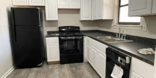 Spacious 2 Bedroom/2 Bath Townhome Gallery 1
