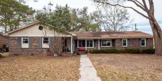 4 Bedroom, 2.5 Bathroom Home on James Island Gallery 1