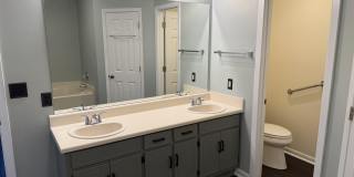 28712 Canal Road Gallery 9