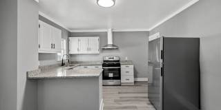Gorgeous 2 bedroom home in West Mifflin available now! Gallery 1