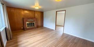 2bd/1.75ba Lynnwood Home Gallery 3