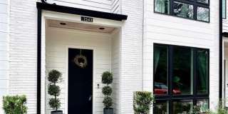 1543 Pine Street Gallery 1