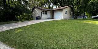 3 Bedroom house in Bettendorf 2 Bath 1 car attached garage with walkout basement Gallery 1