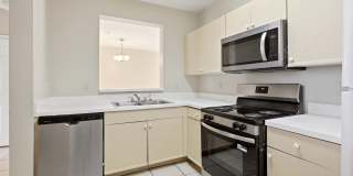 1169 Golden Lakes Boulevard Gallery 10