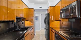 18671 Collins Ave Gallery 21