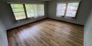 Bright & Spacious 3-Bedroom Home with Large Backyard Gallery 3
