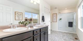 6818 Gateway Crossing Street Gallery 21