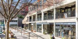 LIKE NEW IN PARK VUE! Townhome located across from Westside Park in Atlanta! MUST SEE! Gallery 41