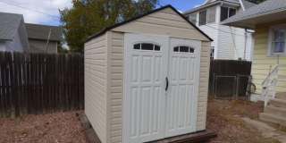 Charming 2 Bedroom Home with Bonus Room, Fenced Yard & Washer/Dryer Gallery 14