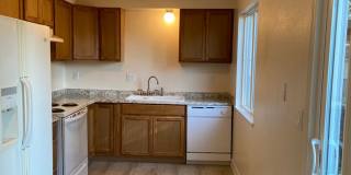 Remodeled River Road Townhome Remodeled River Road Townhome Gallery 7