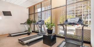 1540 N LaSalle Drive Gallery 18