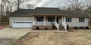 Elegant Waterfront Retreat Gallery 1