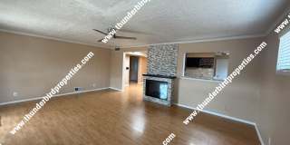 Available NOW!! Located in the NE heights. Gallery 11