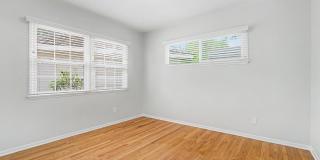 Rolling Hills Ranch House — Updated 3BR Home on a Massive Lot Rolling Hills Ranch House — Updated 3BR Home on a Massive Lot Gallery 18