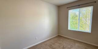 Lovely 3 bedroom/2.5 Bath Townhouse Gallery 9
