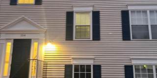 Top Floor, 2 BR Condo at Fox Chapel Gallery 1