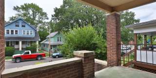 4 Bedroom North Campus Newly Remodeled House with 2 Decks and Patio Gallery 11