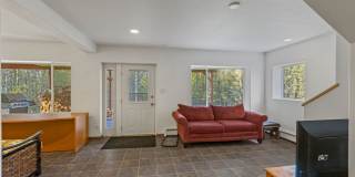 SEASONAL FURNISHED HOME Gallery 23