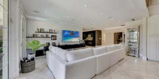 520 N Parkway Gallery 16