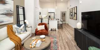 Aura Creekside Gallery 6