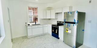 Charming 2BR 1BA Apartment in Cedarbrook! Gallery 1