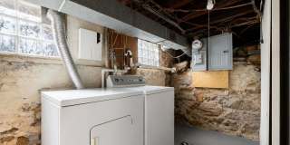 SEPTEMBER 10 Large FAIRMOUNT TOWNHOUSE - private patio Gallery 25