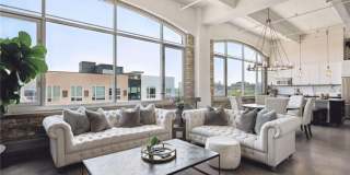 700 Washington Avenue N Gallery 1