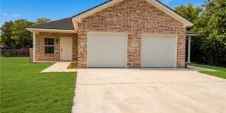921 Ashwood Drive 921 Ashwood Drive Gallery 1