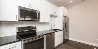 3833 N Broadway Gallery 91