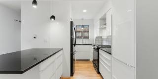 Beautiful 5-bed, 3.5 bath townhome steps from hiking trails and West Pearl St Gallery 4