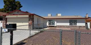 4 Bedroom 2 Bathroom House with 2 Car Garage Located in Fashion Square Near Schools and Shopping 4 Bedroom 2 Bathroom House with 2 Car Garage Located in Fashion Square Near Schools and Shopping Gallery 3