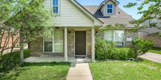 SUBLEASE AVAILABLE IMMEDIATELY THROUGH JULY 2026!  Charming 3 Bed, 2 Bath in Central Location! Gallery 4