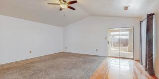 NORTH WEST 3/BD 2/BA 2/CG House Gallery 6