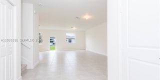2636 SE 8th Ct Gallery 17