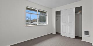Monroe End Unit Townhome Unit A Gallery 23
