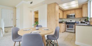 Summit At Warner Center Gallery 114