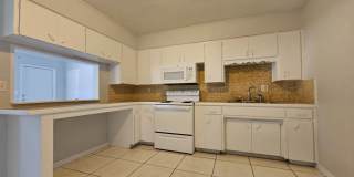 Charming 3-Bedroom, 2-Bath Home with Bonus Room and Detached Garage in Lakeland!! Gallery 9
